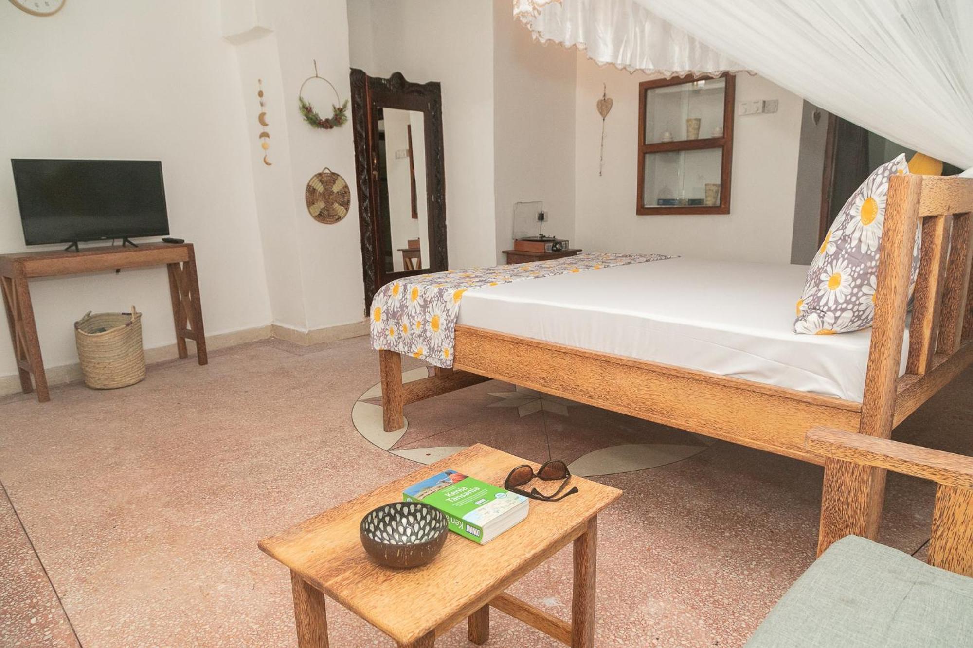 Отель Zanzibar Spice Nest House Экстерьер фото